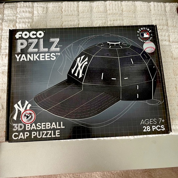 FOCO Yankees 3D Baseball Cap Puzzle - Black never opened - Picture 1 of 3